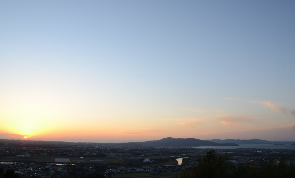 東光山から見る夕日
冬至のころ