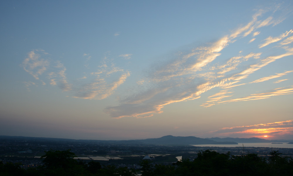 東光山から見る夕日
夏至のころ