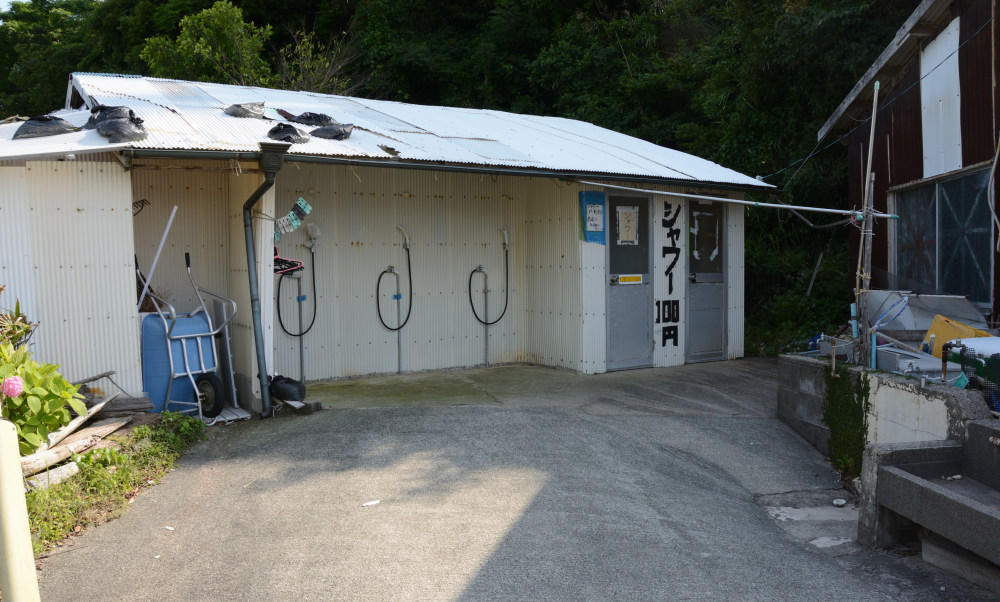 大川島海水浴場
海の家のシャワー